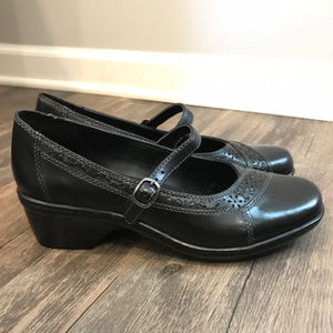 Earth Origins Black Leather Mary Janes